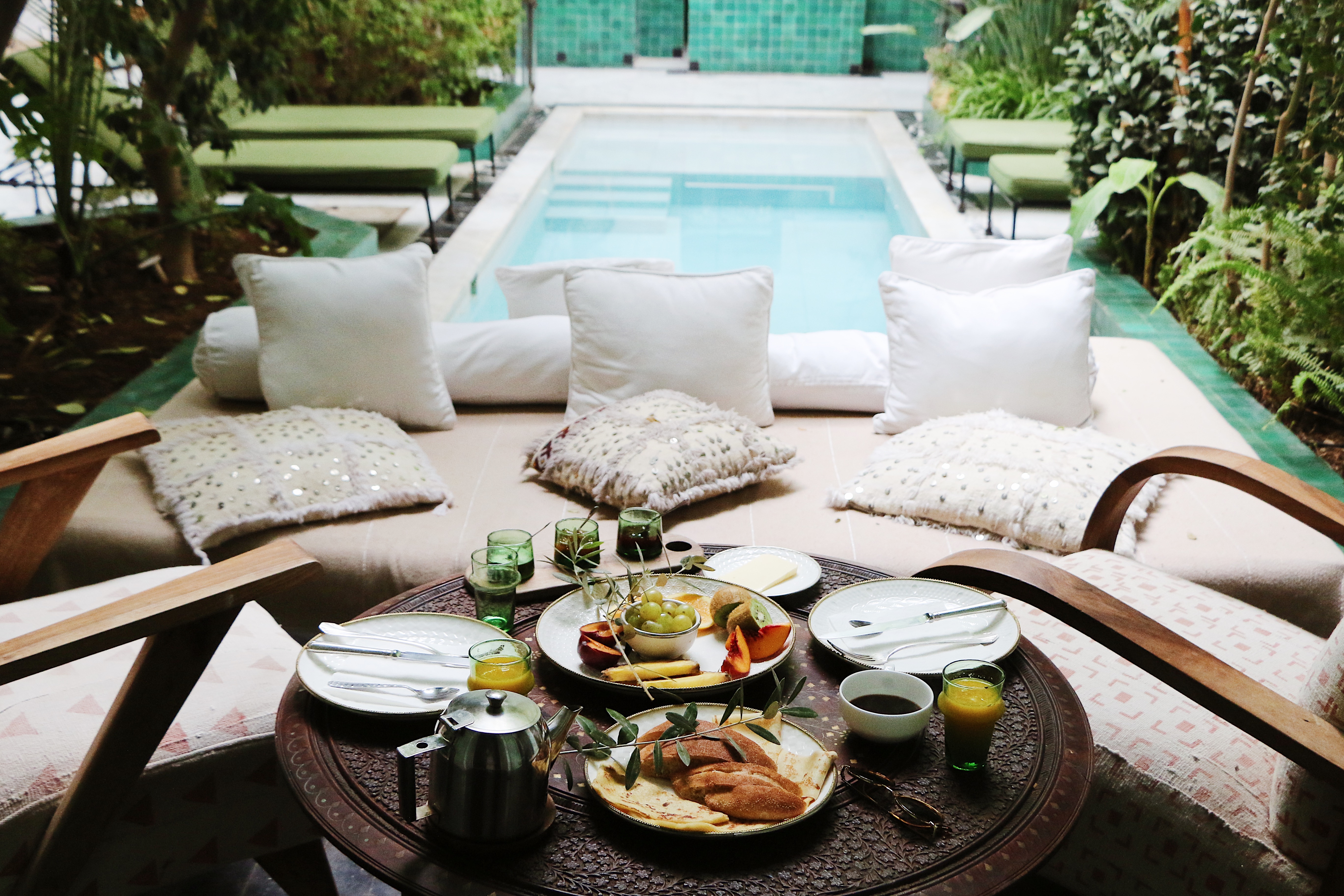 kitula Marrakech, riad caché, petit déjeuner marocain, piscine maroc